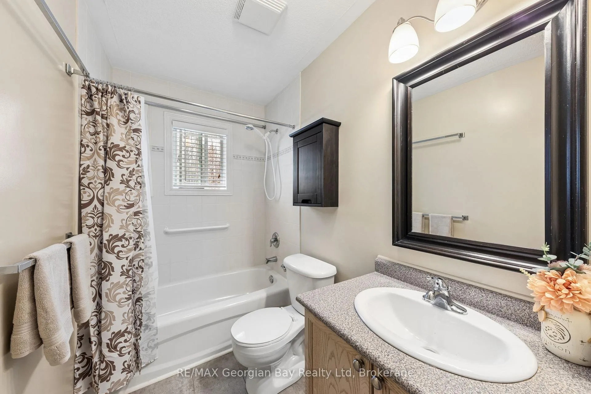 Photo 18 of 133 Oxley Drive, Penetanguishene — HOMEH