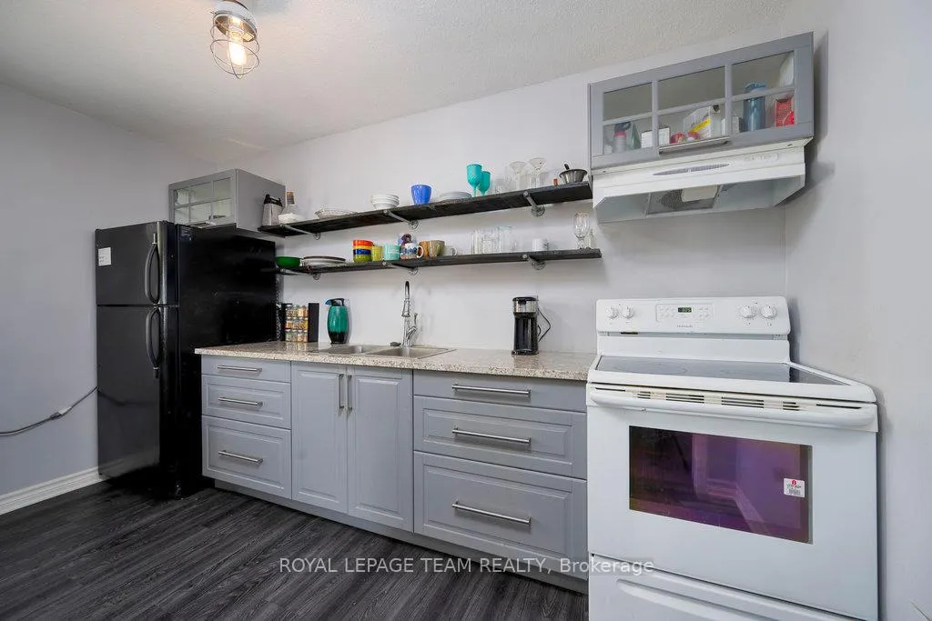 Photo 11 of 422 Donald B Munro Drive, Ottawa, Carp — HOMEH