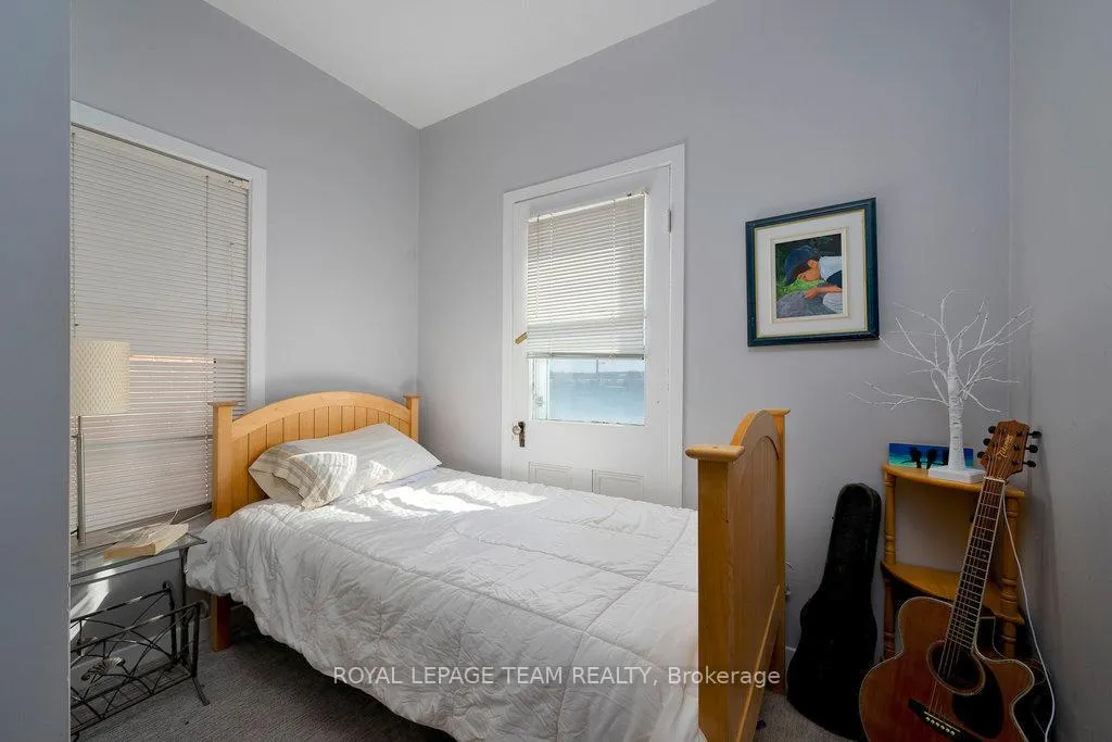 Photo 13 of 422 Donald B Munro Drive, Ottawa, Carp — HOMEH