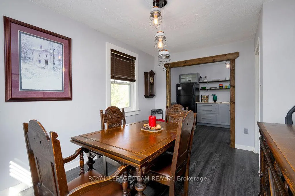 Photo 16 of 422 Donald B Munro Drive, Ottawa, Carp — HOMEH