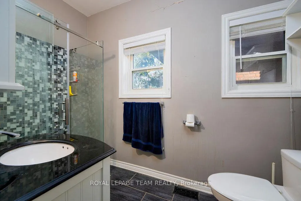 Photo 19 of 422 Donald B Munro Drive, Ottawa, Carp — HOMEH