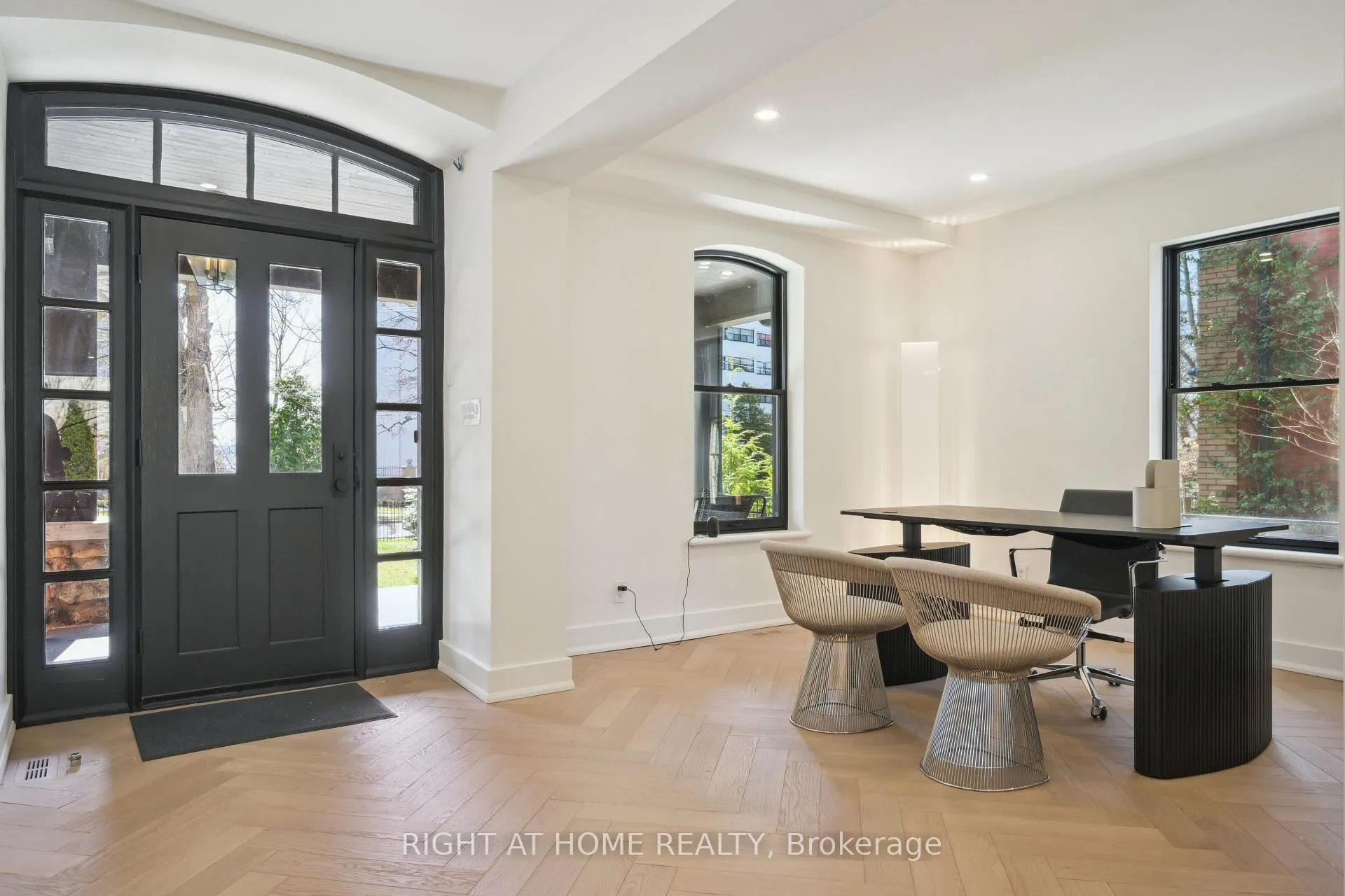 Photo 2 of 2187 Lakeshore Road, Burlington, Brant — HOMEH
