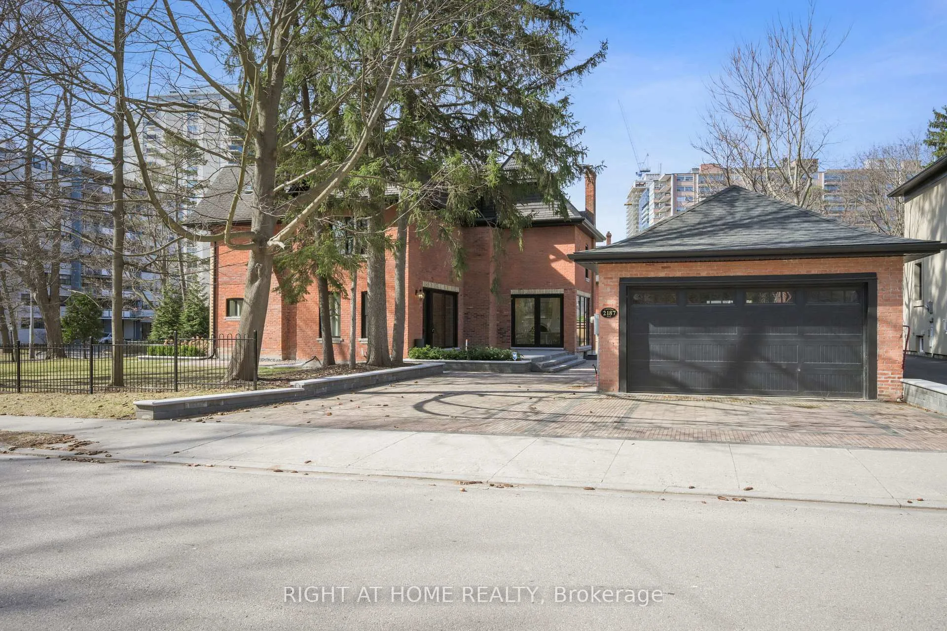 Photo 21 of 2187 Lakeshore Road, Burlington, Brant — HOMEH