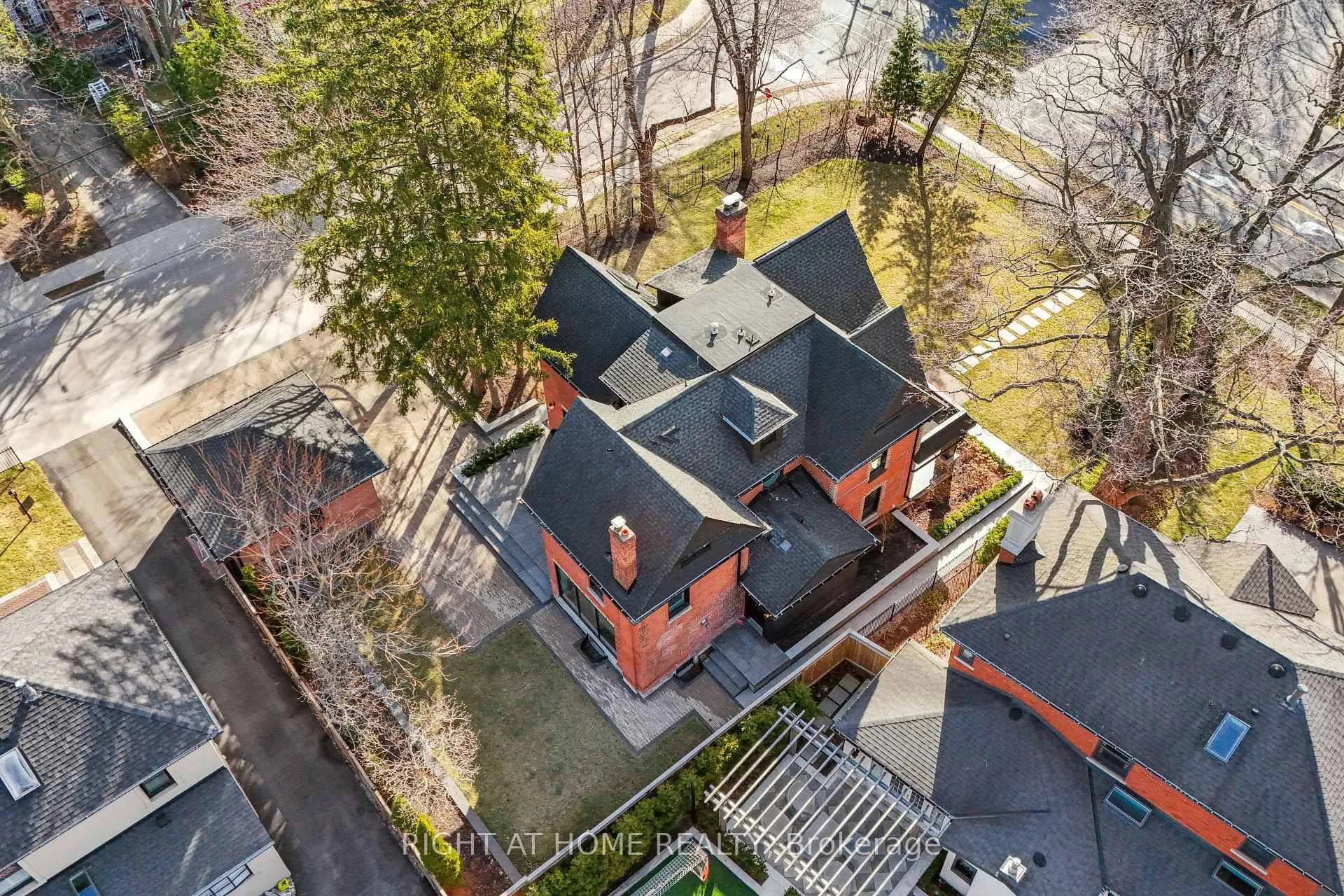 Photo 23 of 2187 Lakeshore Road, Burlington, Brant — HOMEH