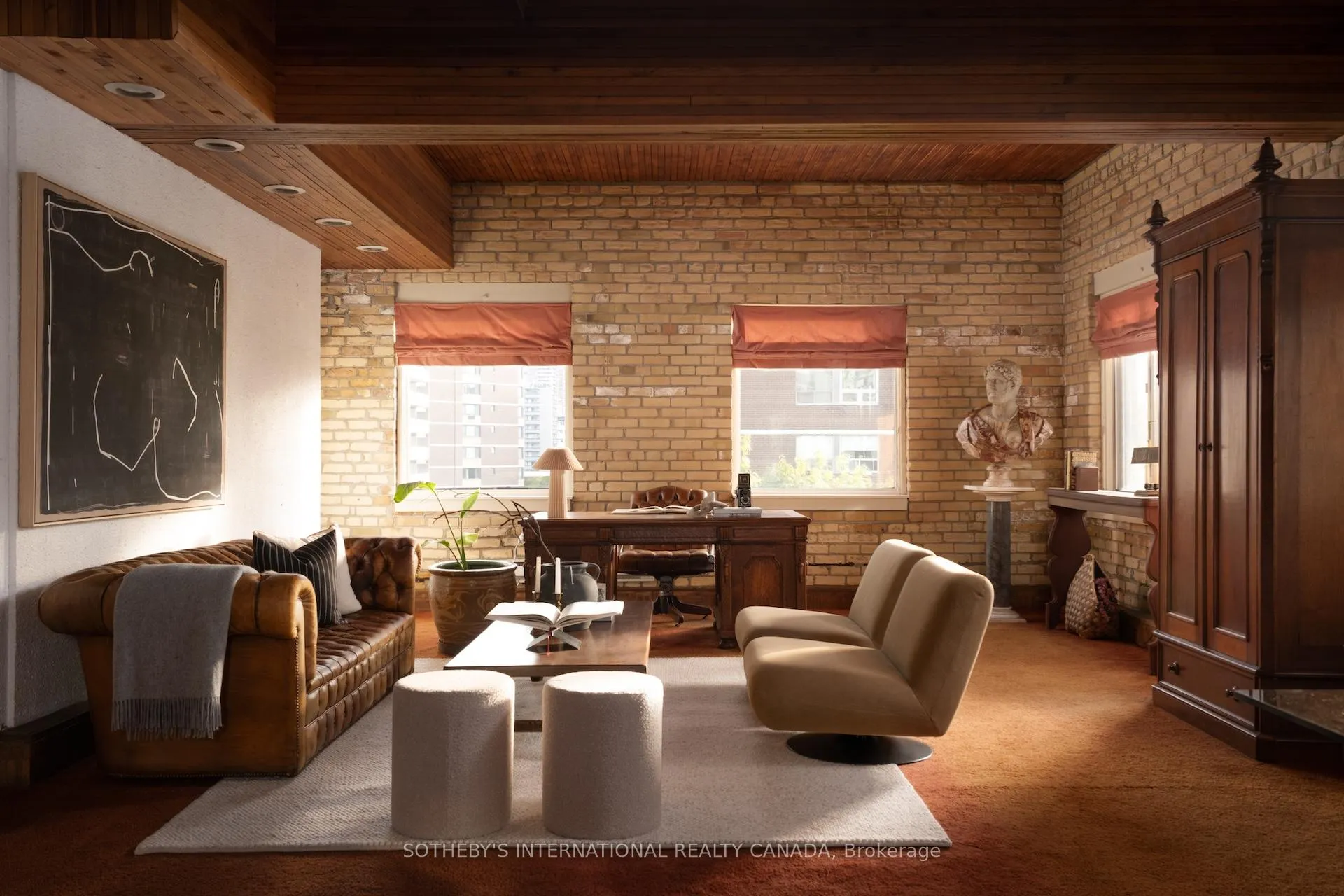 Photo 2 of 18 Gloucester Lane, Toronto, Church-Yonge Corridor — HOMEH