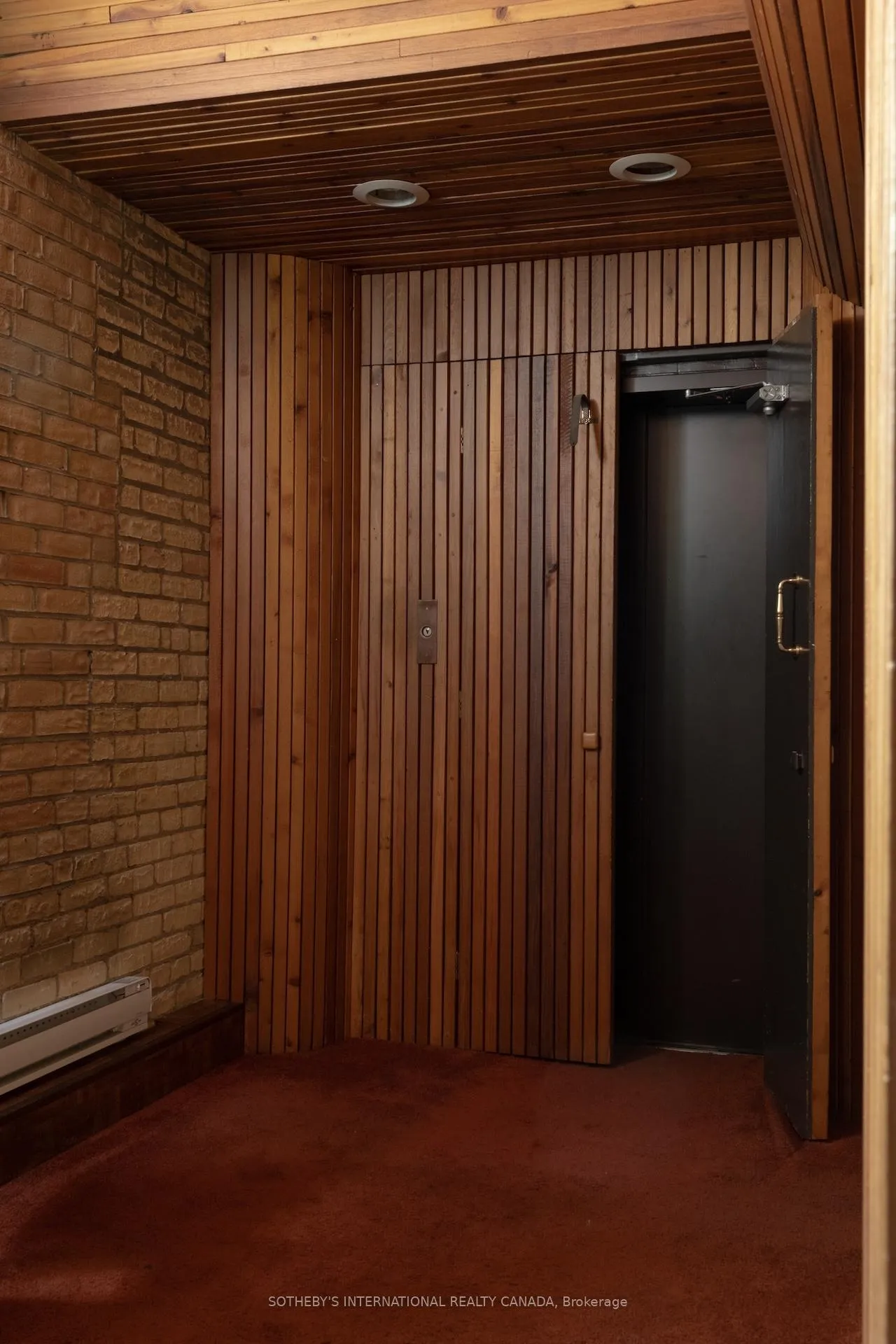 Photo 13 of 18 Gloucester Lane, Toronto, Church-Yonge Corridor — HOMEH