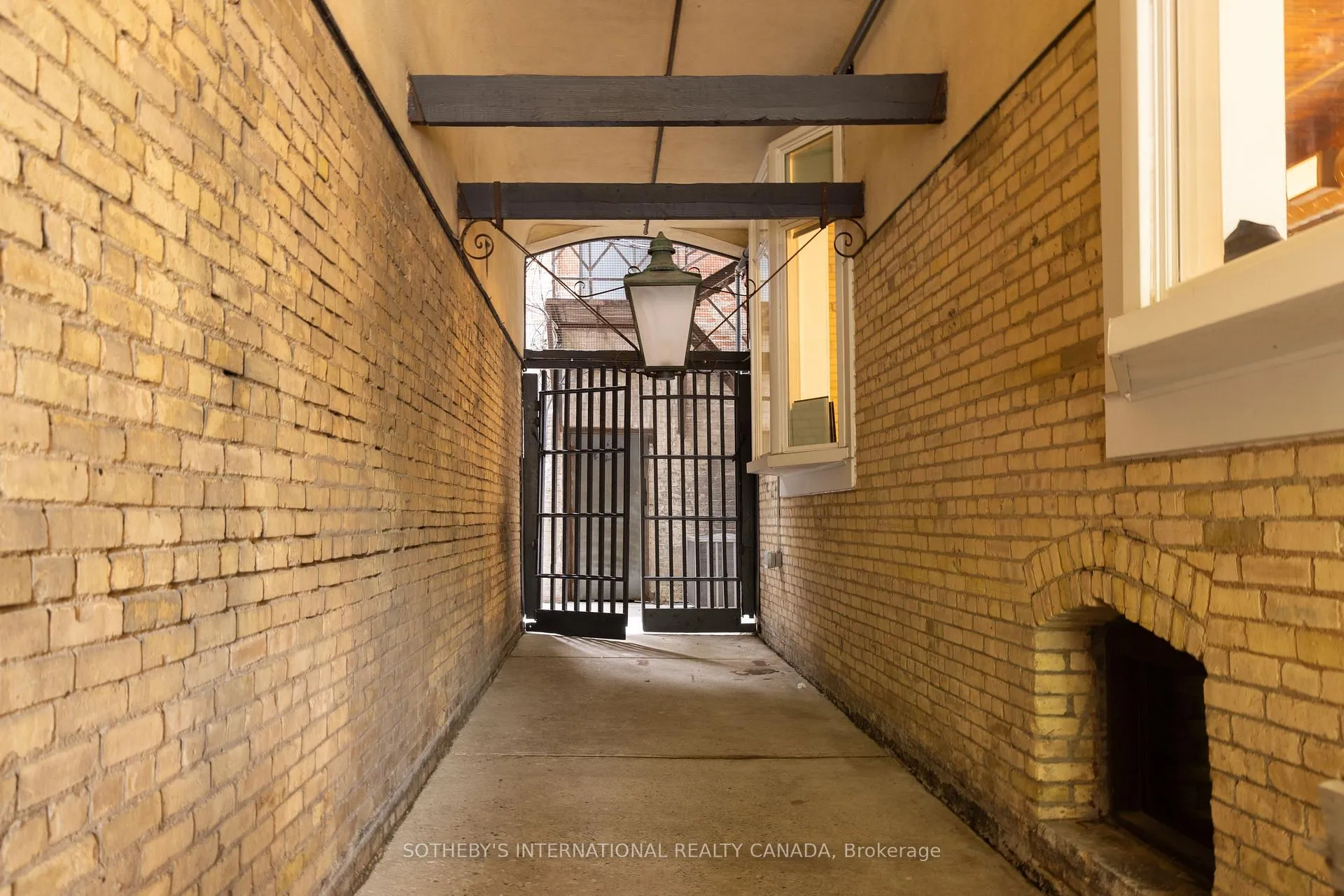 Photo 49 of 18 Gloucester Lane, Toronto, Church-Yonge Corridor — HOMEH