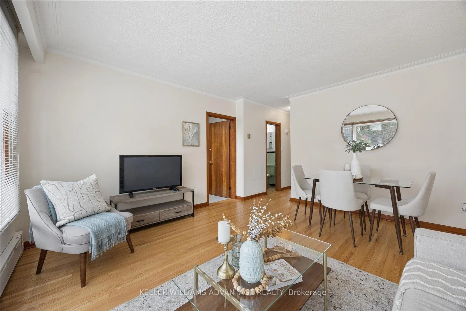 Photo 8 of 118 Silver Birch Avenue, Toronto, The Beaches — HOMEH