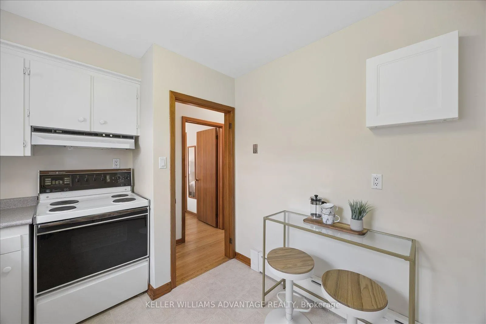 Photo 13 of 118 Silver Birch Avenue, Toronto, The Beaches — HOMEH