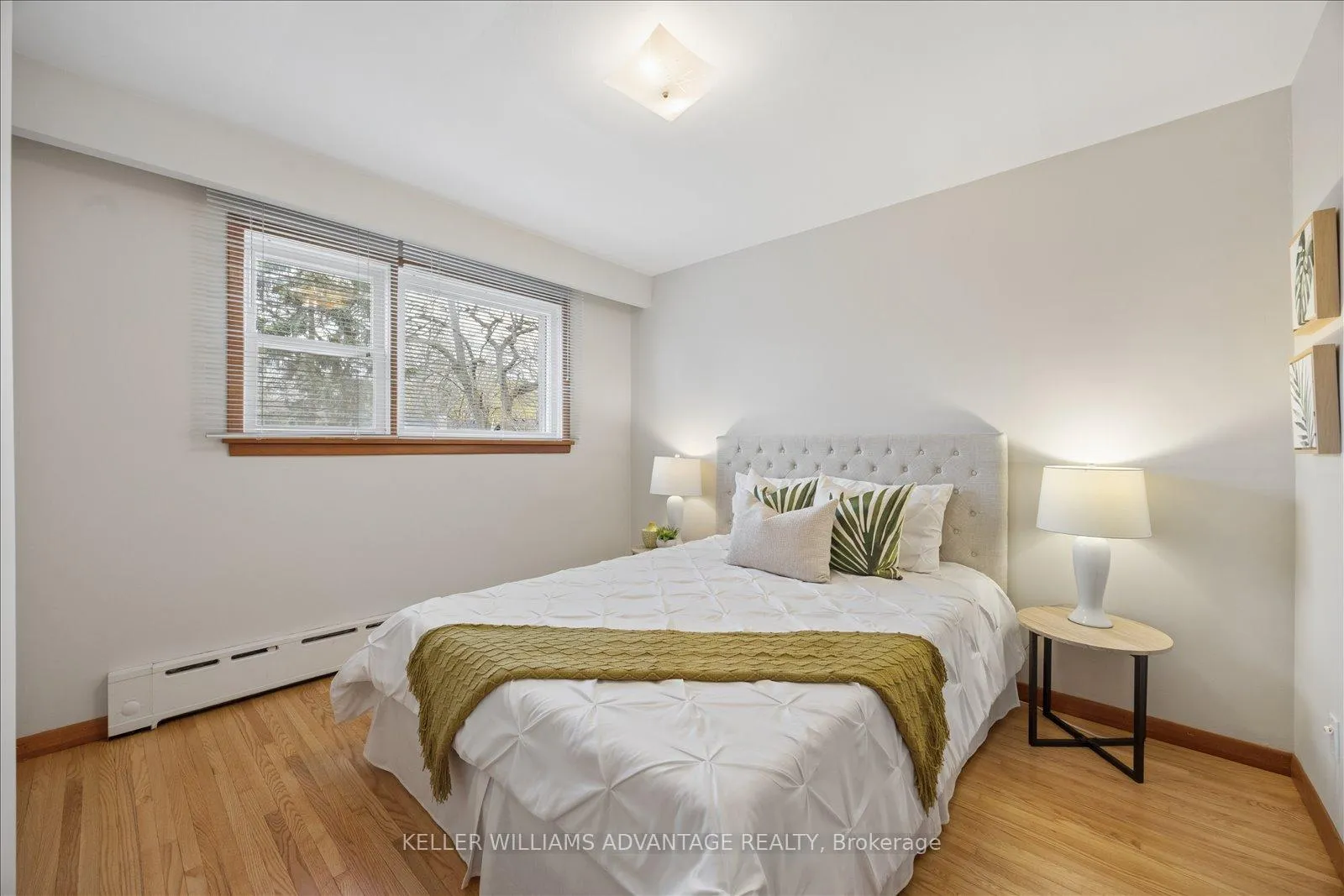 Photo 32 of 118 Silver Birch Avenue, Toronto, The Beaches — HOMEH