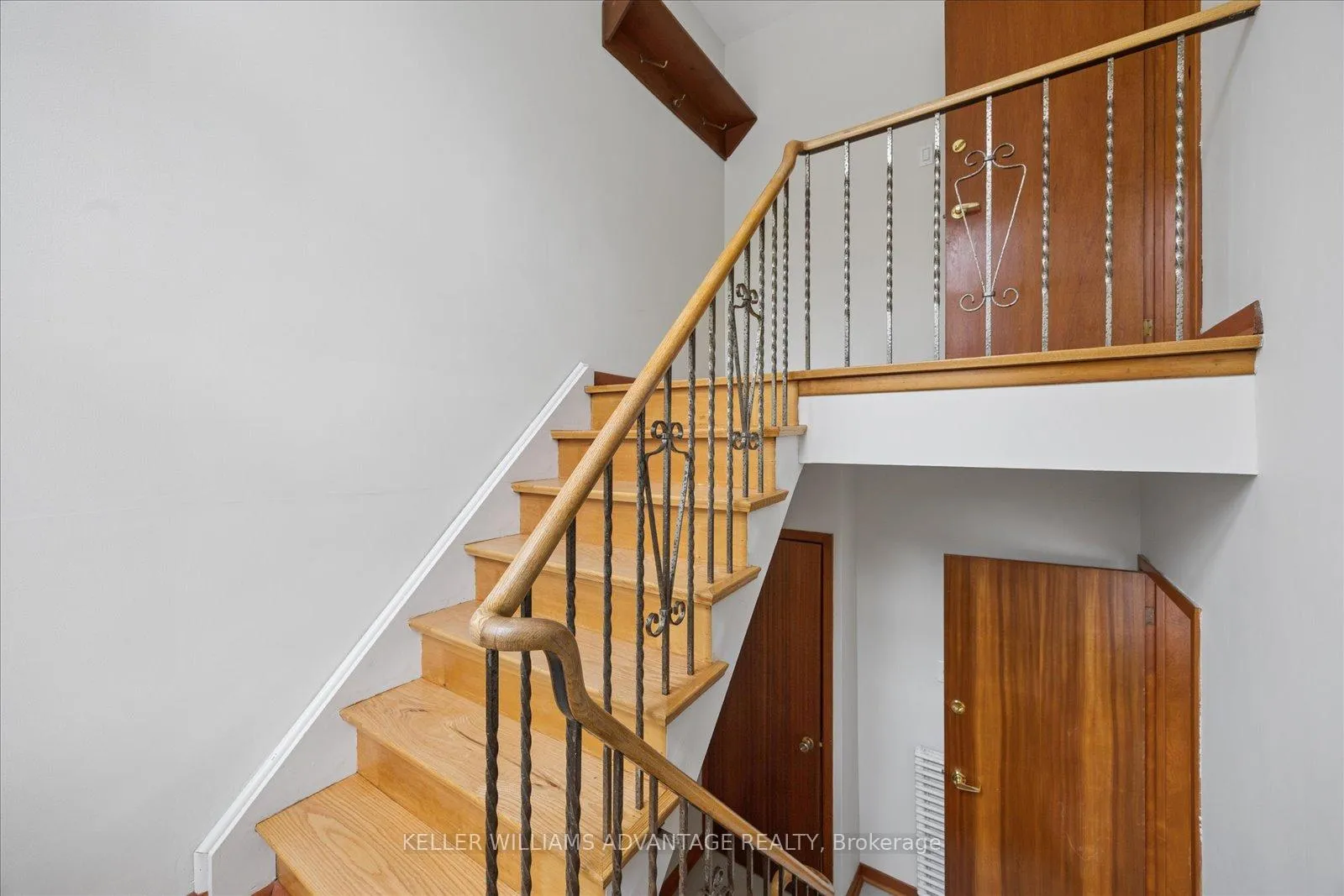 Photo 37 of 118 Silver Birch Avenue, Toronto, The Beaches — HOMEH