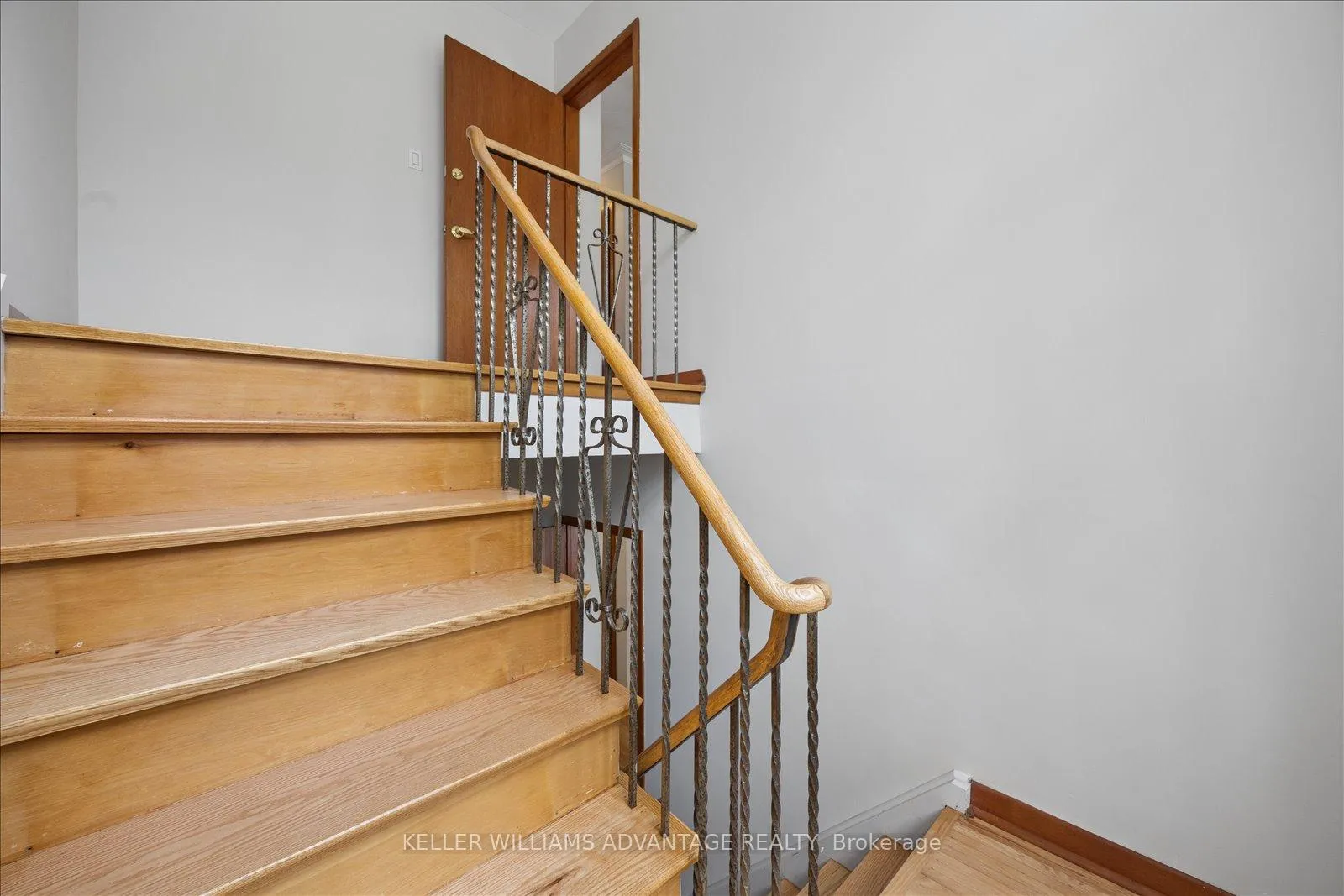 Photo 38 of 118 Silver Birch Avenue, Toronto, The Beaches — HOMEH