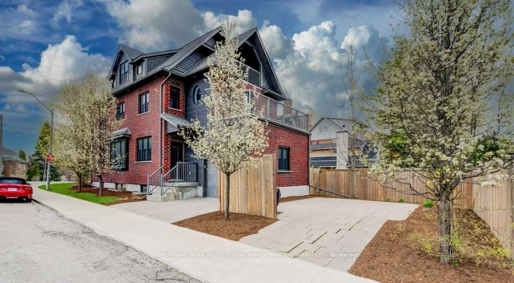 Photo 39 of 91 Albert Street, Waterloo — HOMEH