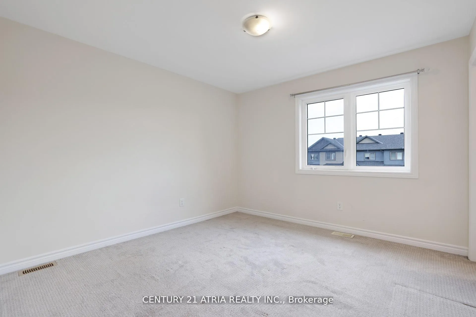 Photo 7 of 14 Rookie Crescent, Ottawa, Kanata - Emerald Meadows/Trailwest — HOMEH