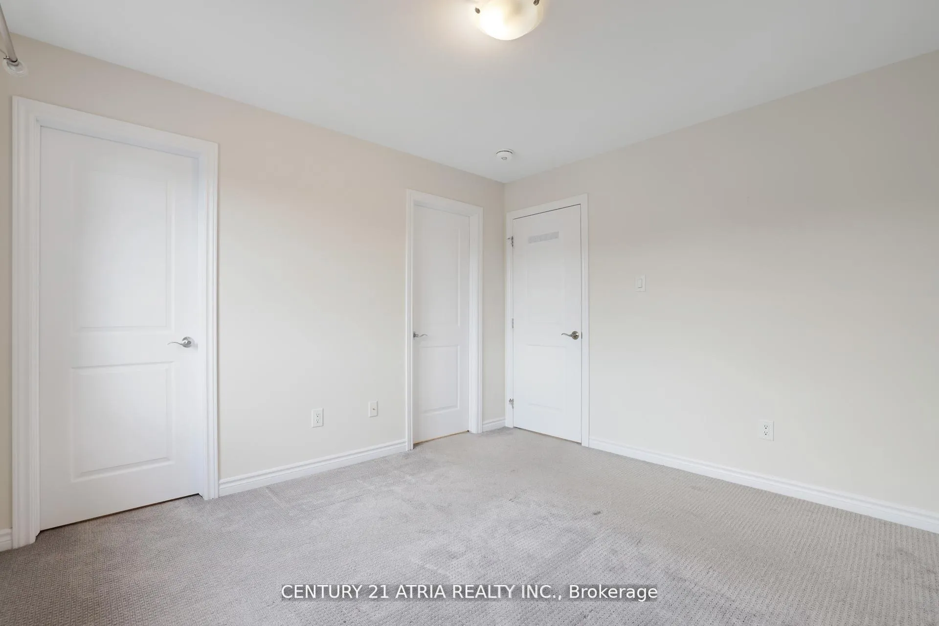Photo 12 of 14 Rookie Crescent, Ottawa, Kanata - Emerald Meadows/Trailwest — HOMEH