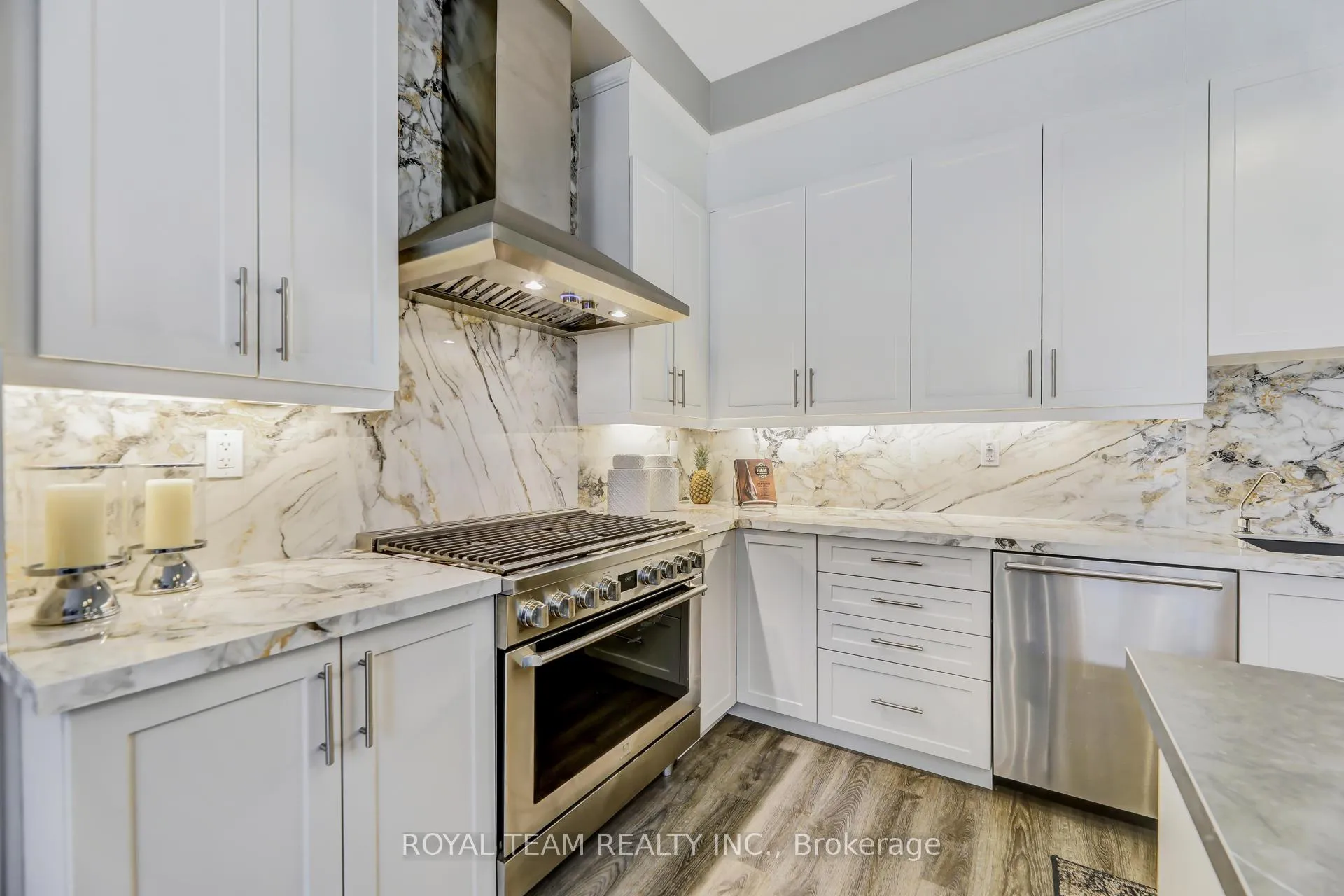 Photo 8 of 25 Thompson Way, Springwater, Centre Vespra — HOMEH