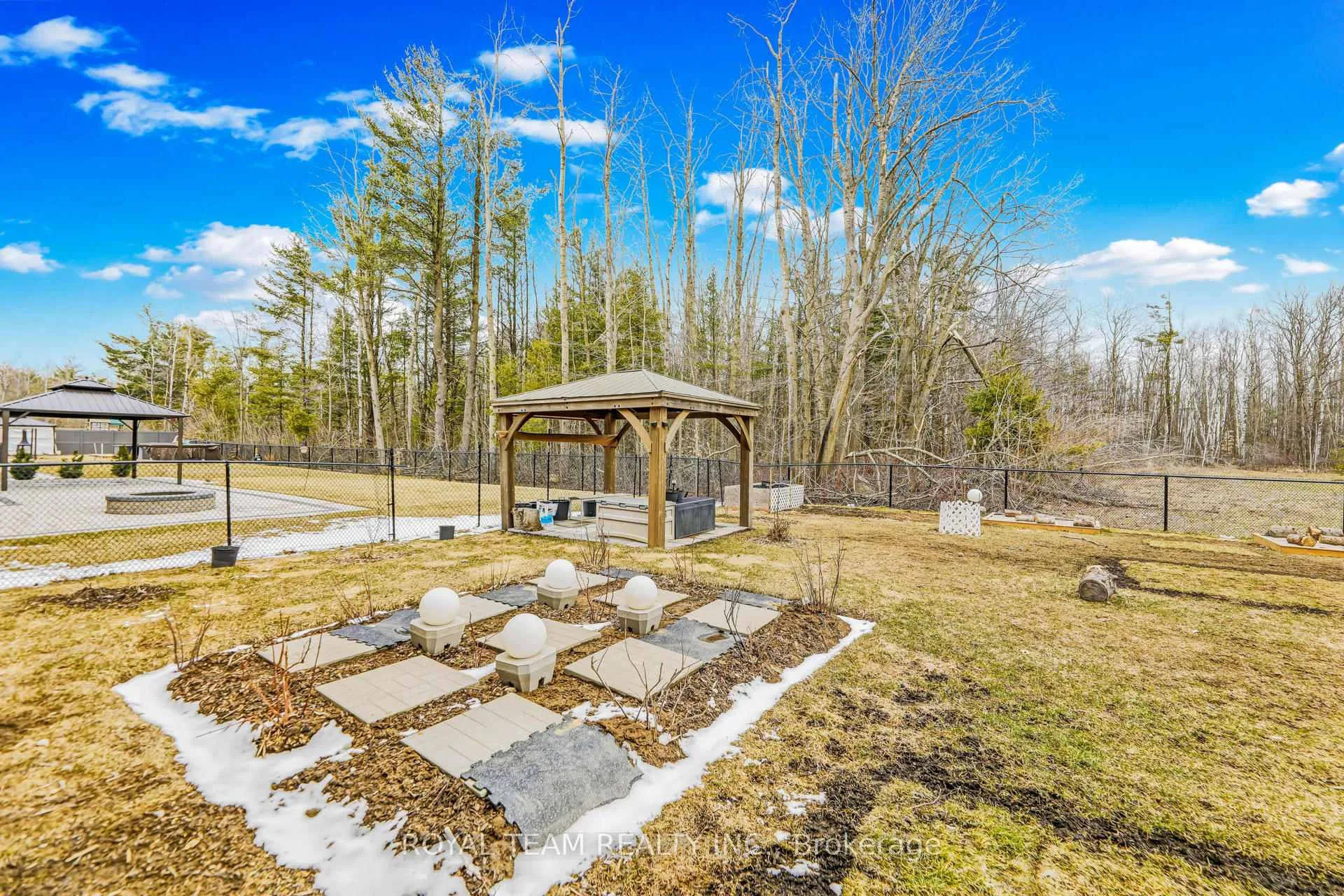 Photo 29 of 25 Thompson Way, Springwater, Centre Vespra — HOMEH