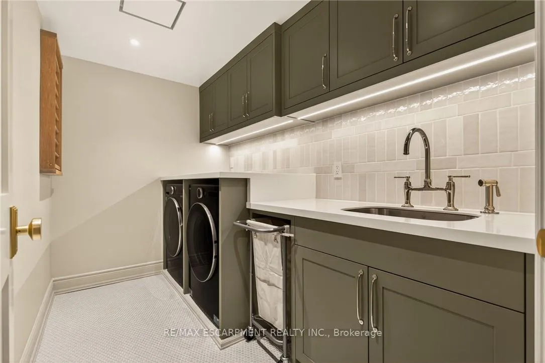 Photo 33 of 393 Hess Street S, Hamilton, Durand — HOMEH