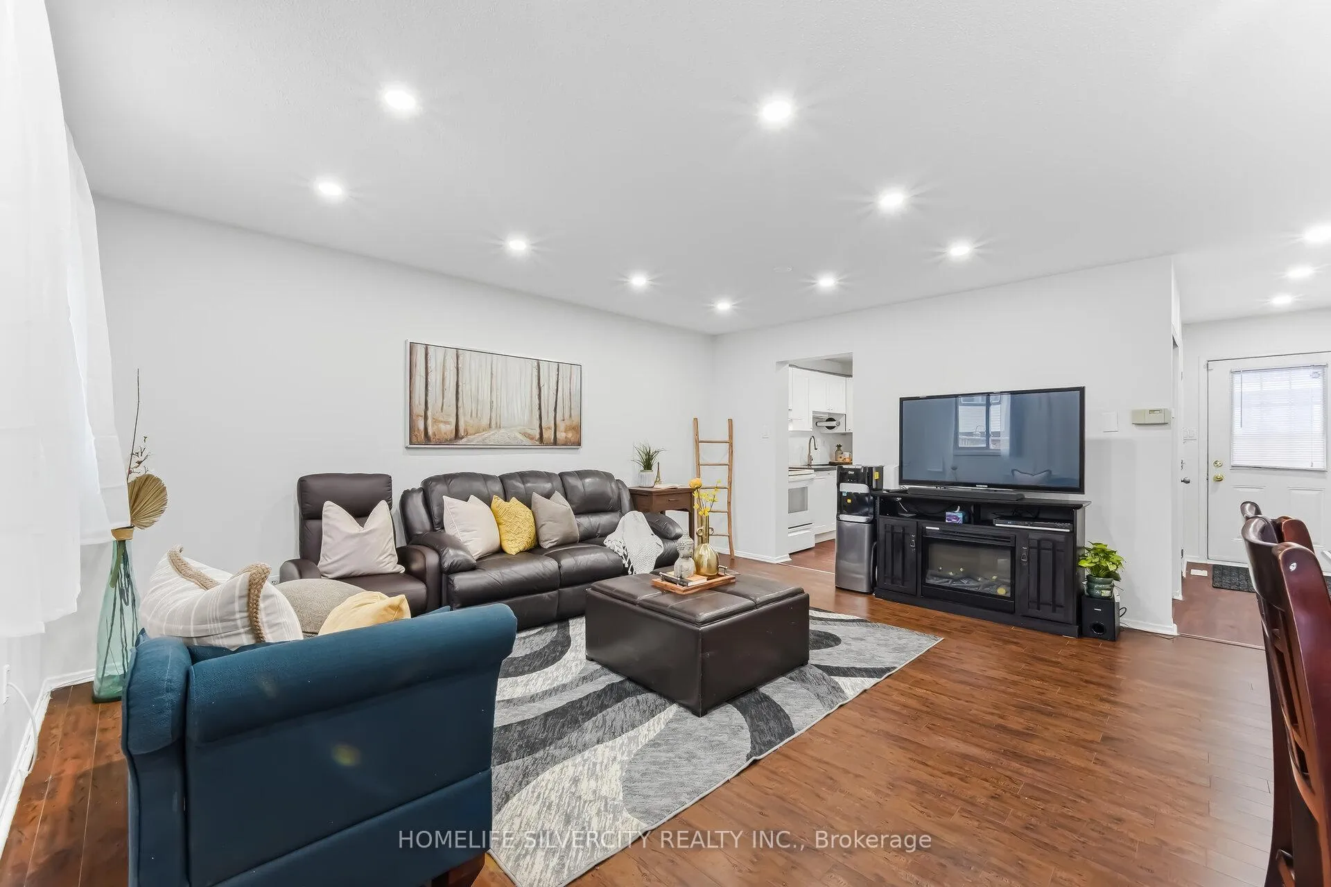 Photo 5 of Unit 100, 45 Hansen Road, Brampton, Madoc — HOMEH