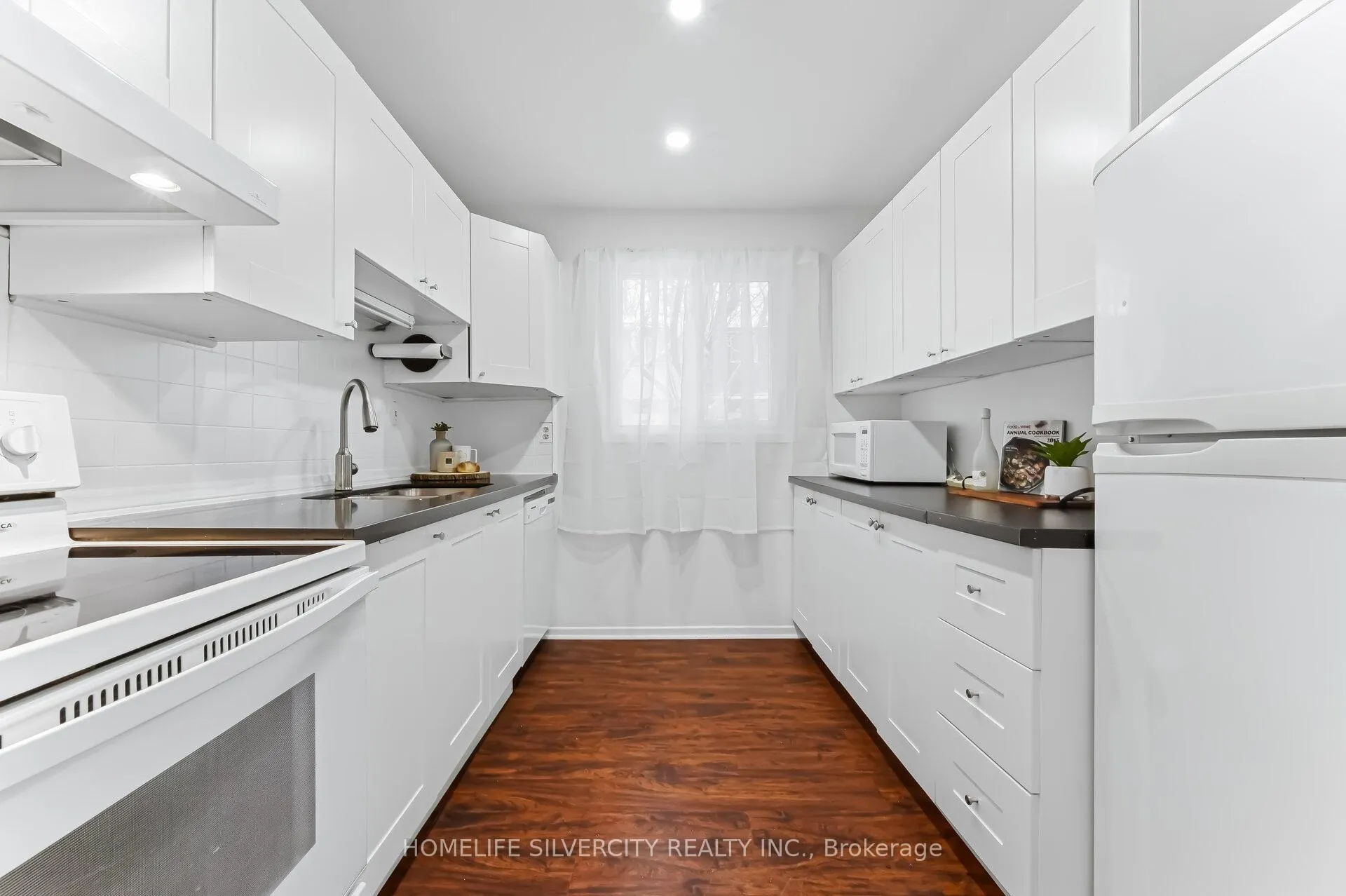Photo 10 of Unit 100, 45 Hansen Road, Brampton, Madoc — HOMEH