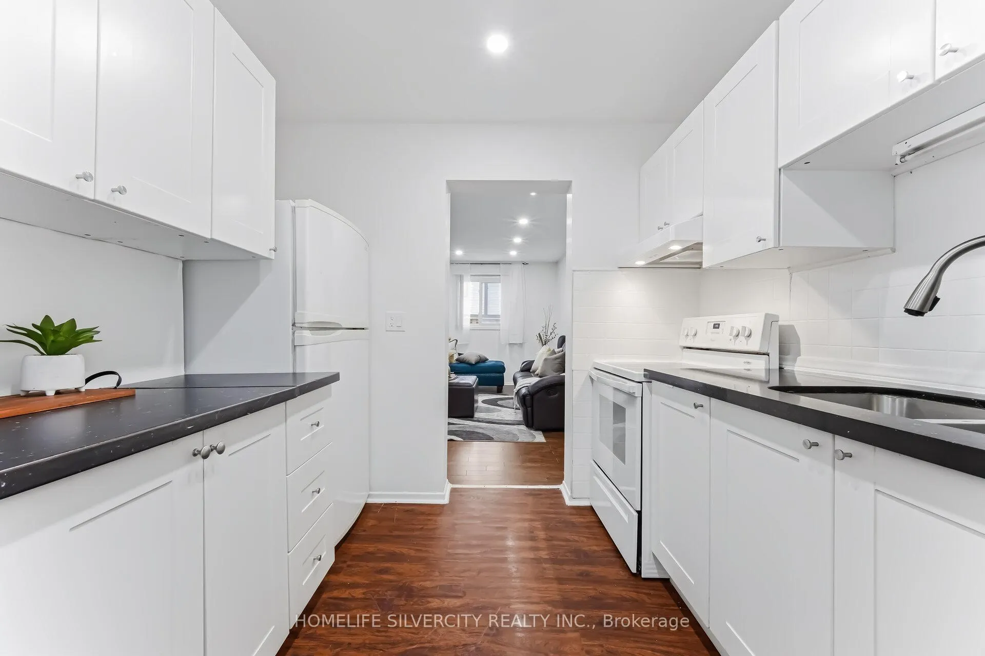 Photo 11 of Unit 100, 45 Hansen Road, Brampton, Madoc — HOMEH