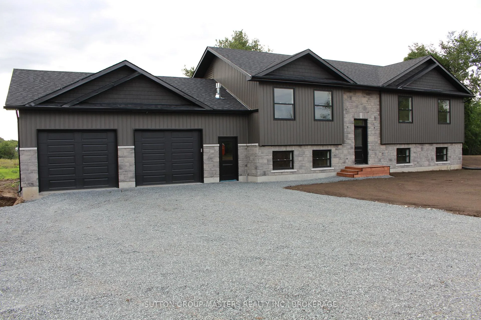 Photo 5 of 3893 Round Lake Road W, Frontenac, Frontenac South — HOMEH