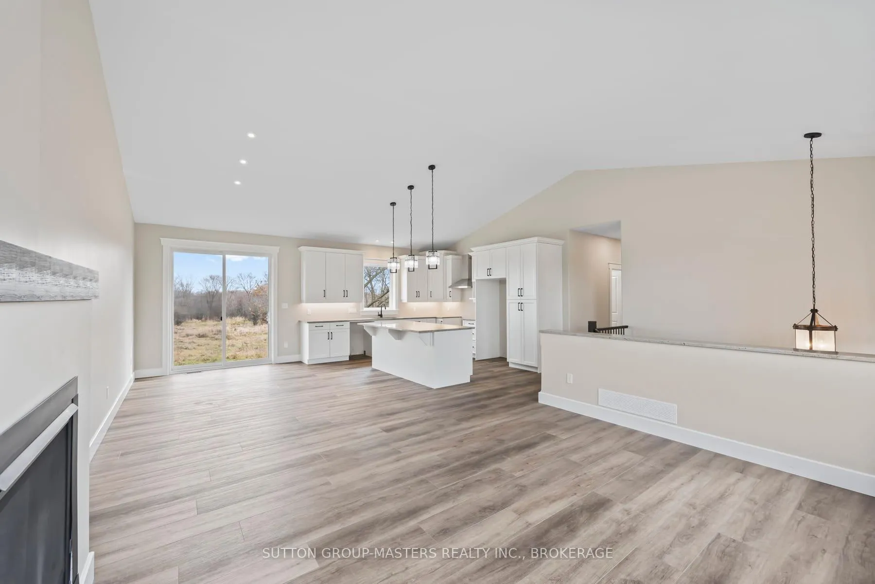 Photo 8 of 3893 Round Lake Road W, Frontenac, Frontenac South — HOMEH