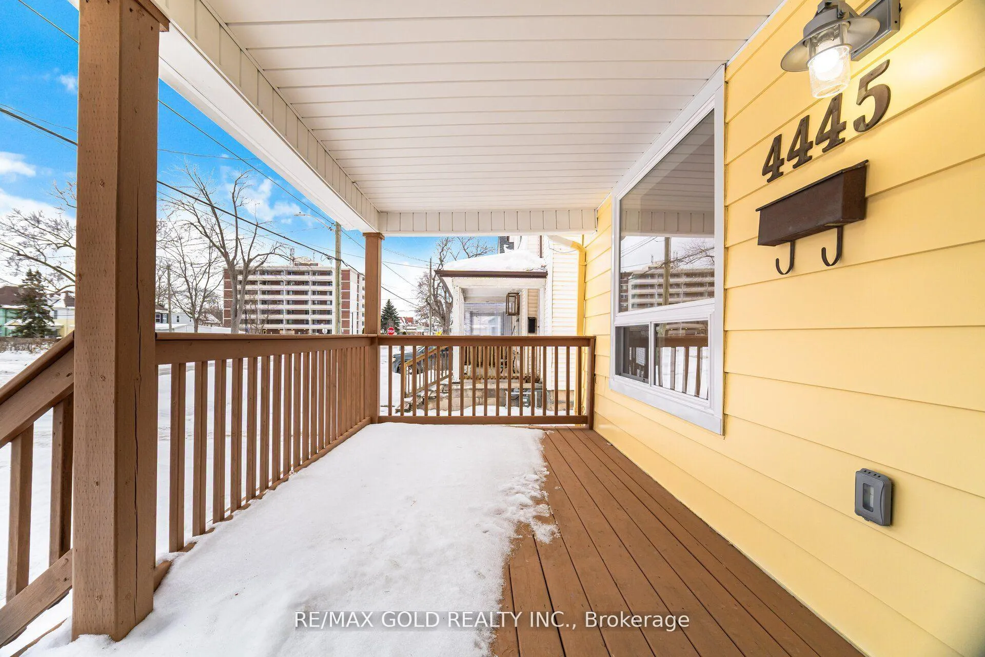 Photo 7 of 4445 Simcoe Street, Niagara Falls, Downtown — HOMEH