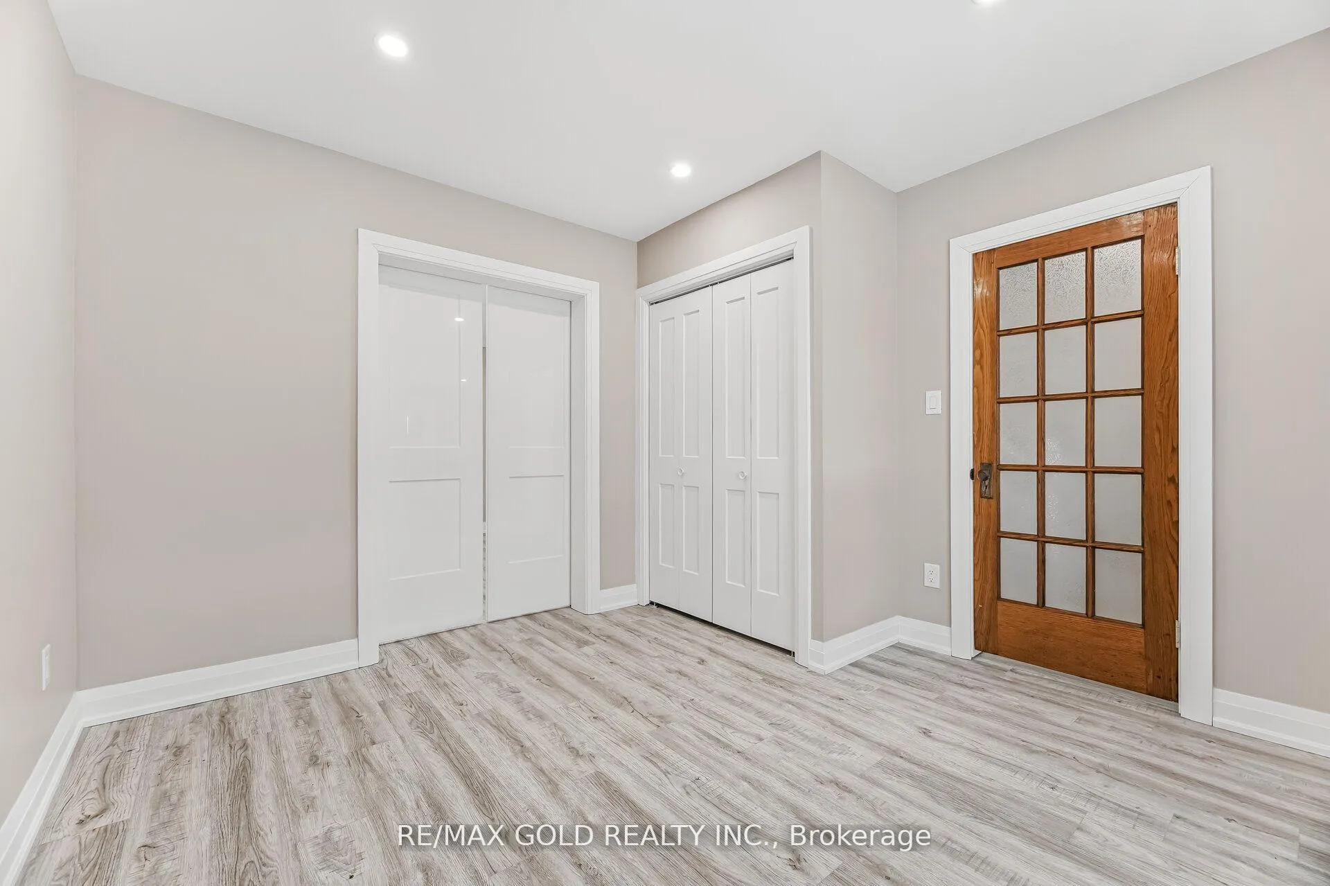 Photo 14 of 4445 Simcoe Street, Niagara Falls, Downtown — HOMEH