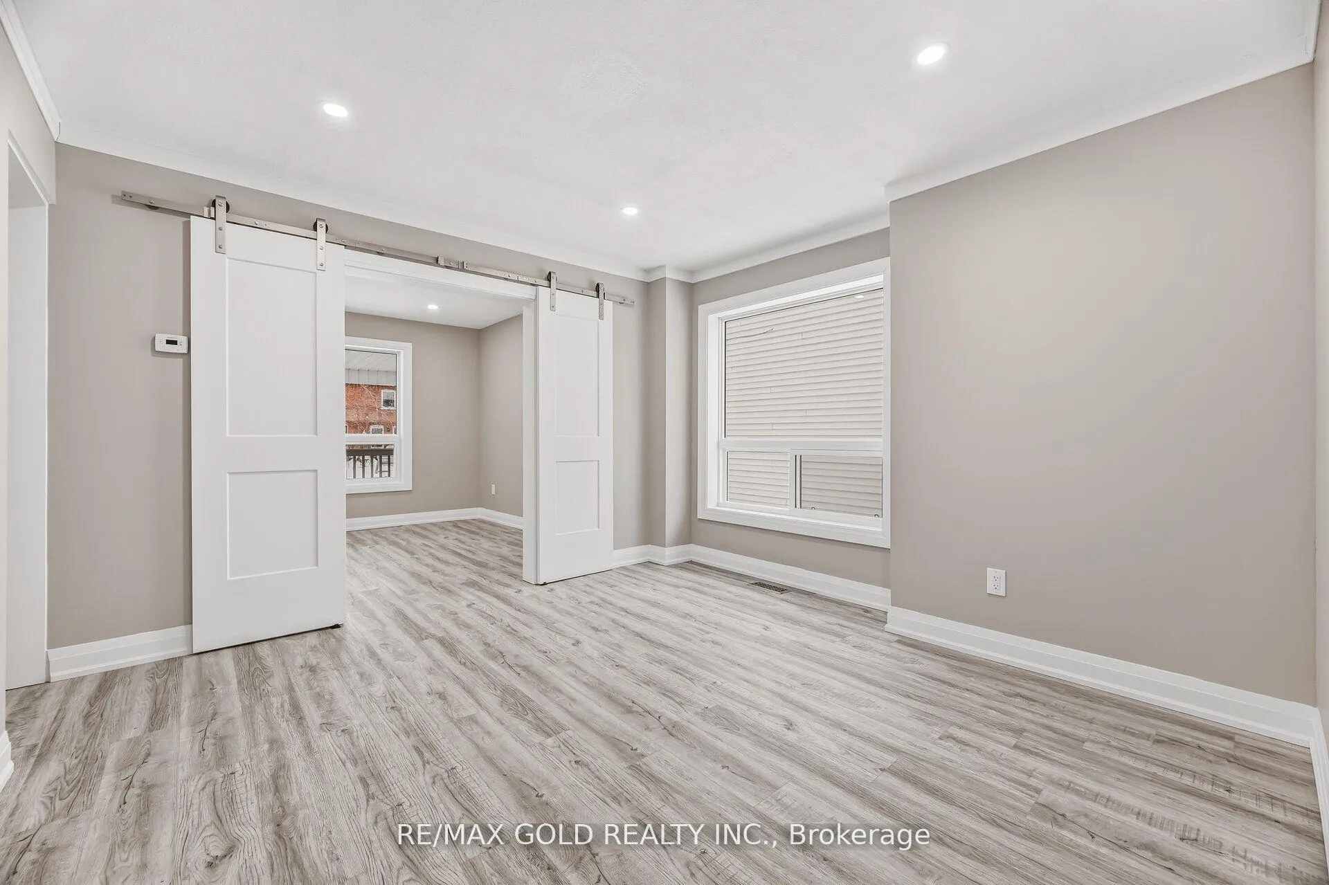 Photo 15 of 4445 Simcoe Street, Niagara Falls, Downtown — HOMEH