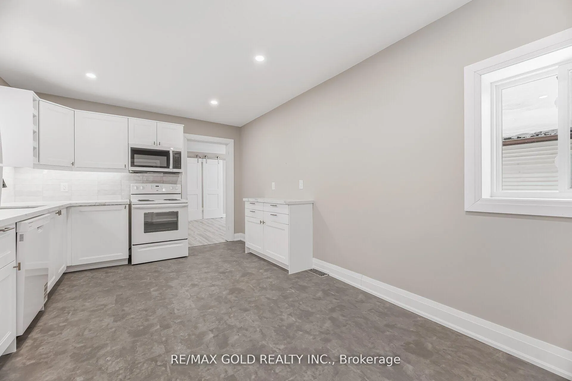 Photo 22 of 4445 Simcoe Street, Niagara Falls, Downtown — HOMEH