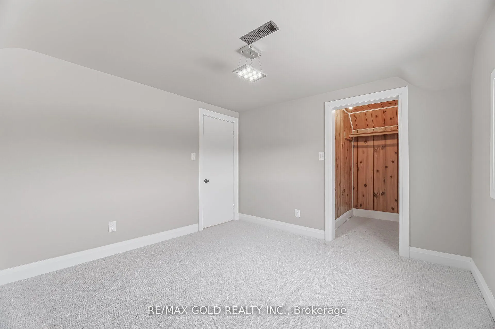 Photo 30 of 4445 Simcoe Street, Niagara Falls, Downtown — HOMEH
