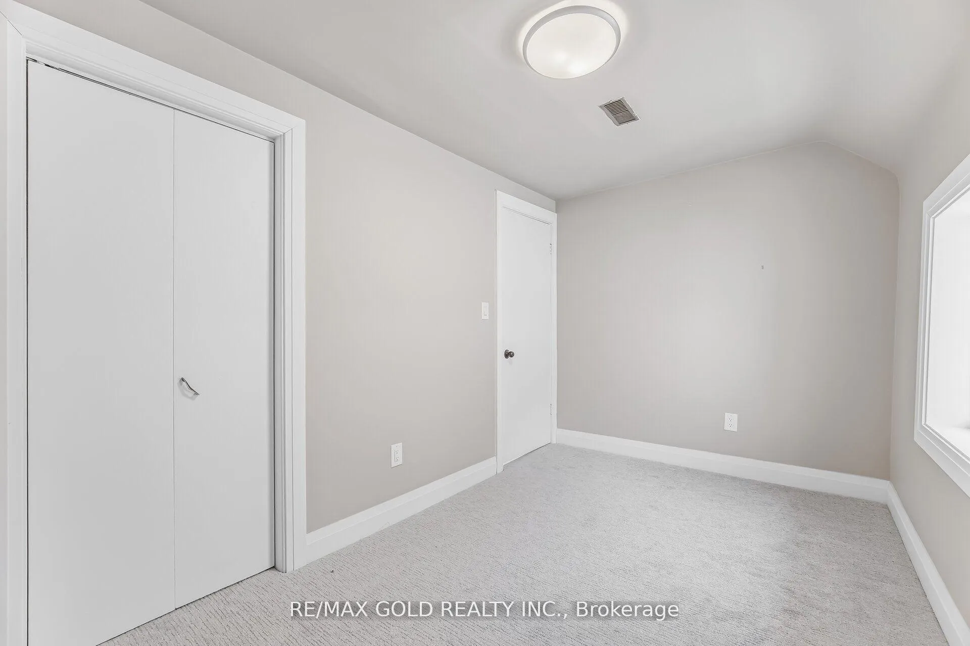 Photo 33 of 4445 Simcoe Street, Niagara Falls, Downtown — HOMEH