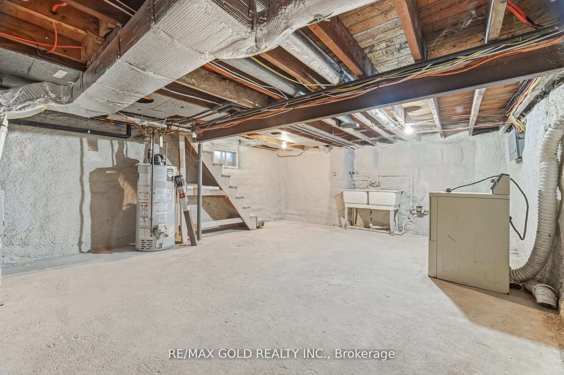 Photo 37 of 4445 Simcoe Street, Niagara Falls, Downtown — HOMEH