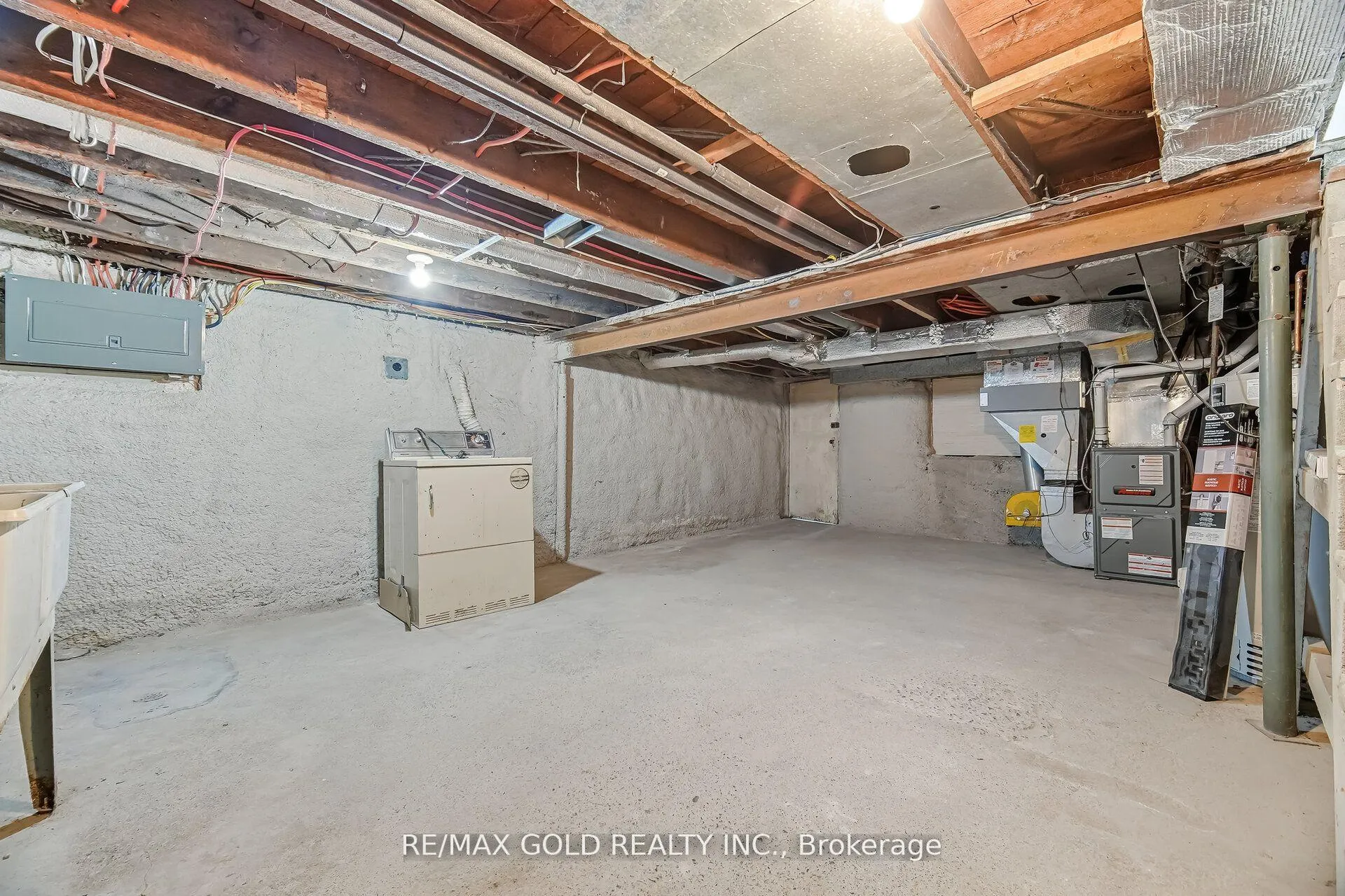 Photo 39 of 4445 Simcoe Street, Niagara Falls, Downtown — HOMEH
