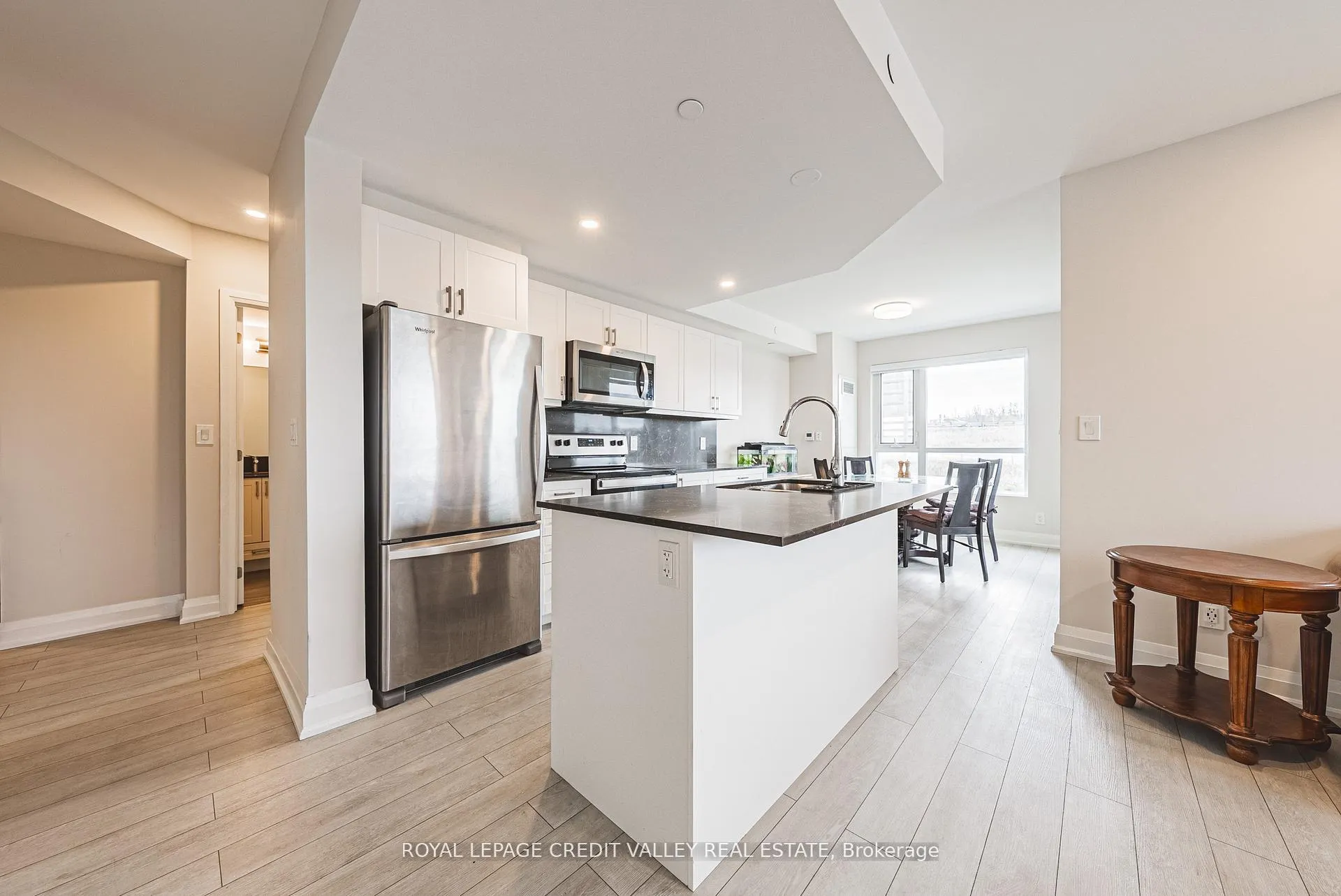 Photo 10 of Unit 317, 58 Lakeside Terrace, Barrie, Little Lake — HOMEH