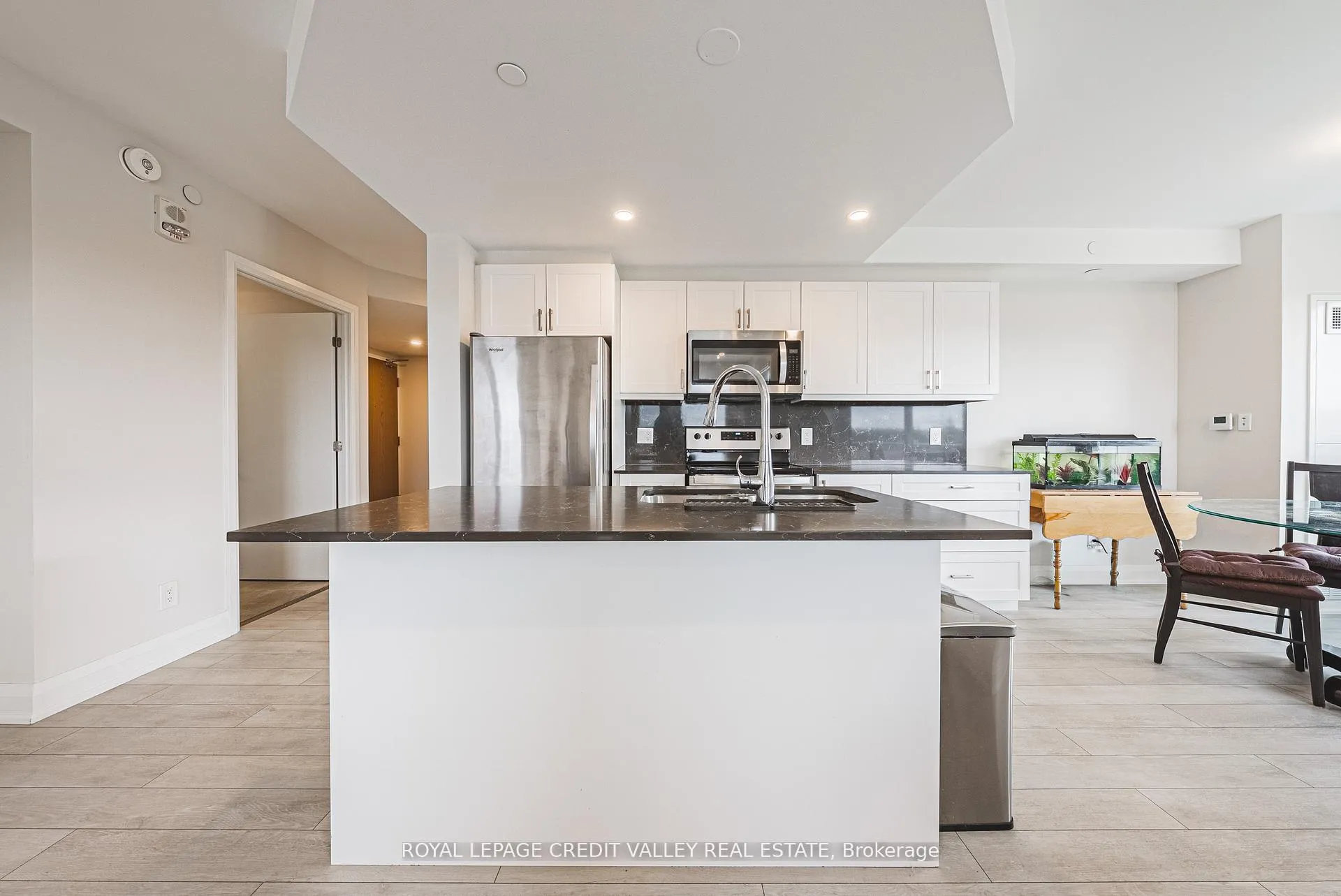 Photo 11 of Unit 317, 58 Lakeside Terrace, Barrie, Little Lake — HOMEH