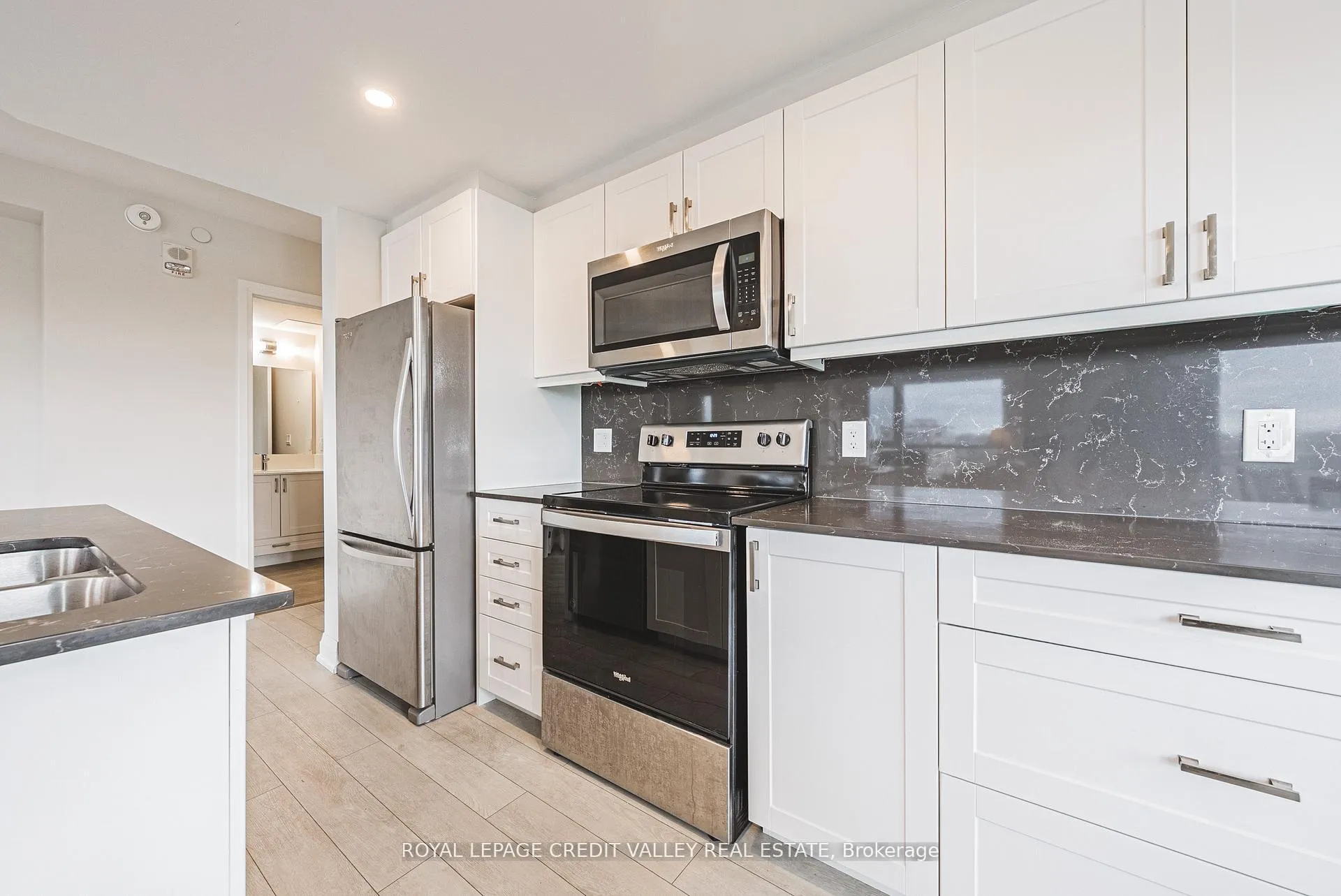 Photo 12 of Unit 317, 58 Lakeside Terrace, Barrie, Little Lake — HOMEH