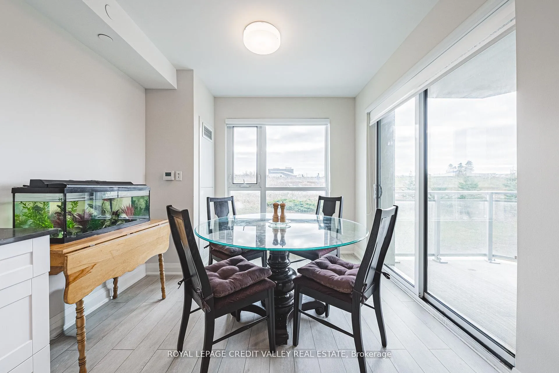 Photo 13 of Unit 317, 58 Lakeside Terrace, Barrie, Little Lake — HOMEH