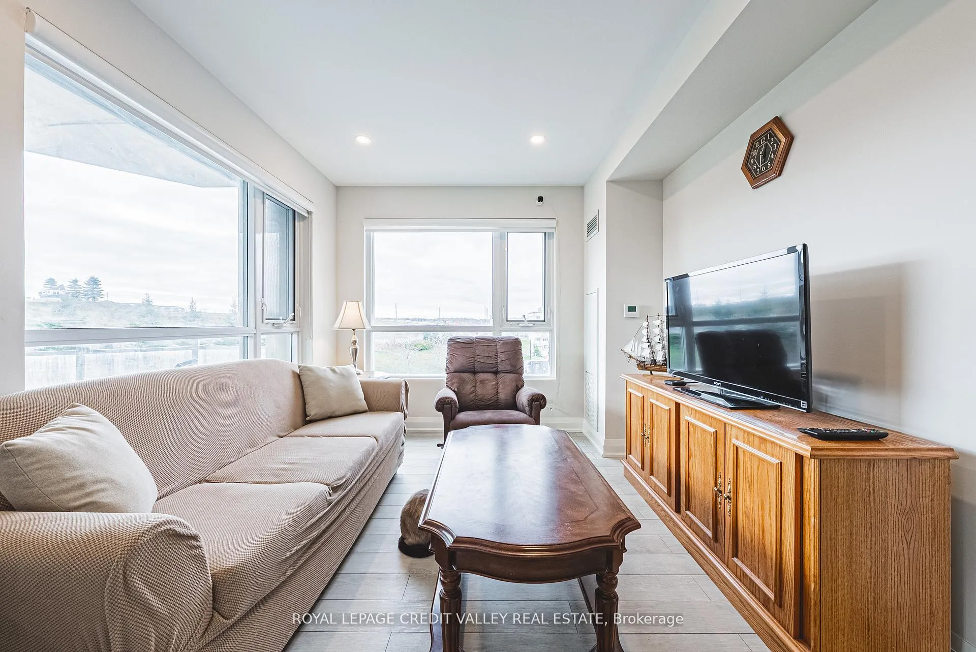 Photo 16 of Unit 317, 58 Lakeside Terrace, Barrie, Little Lake — HOMEH