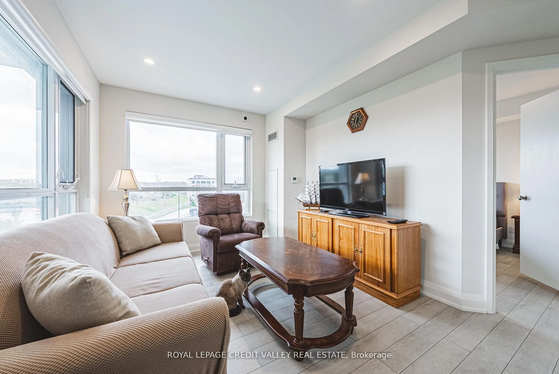 Photo 17 of Unit 317, 58 Lakeside Terrace, Barrie, Little Lake — HOMEH