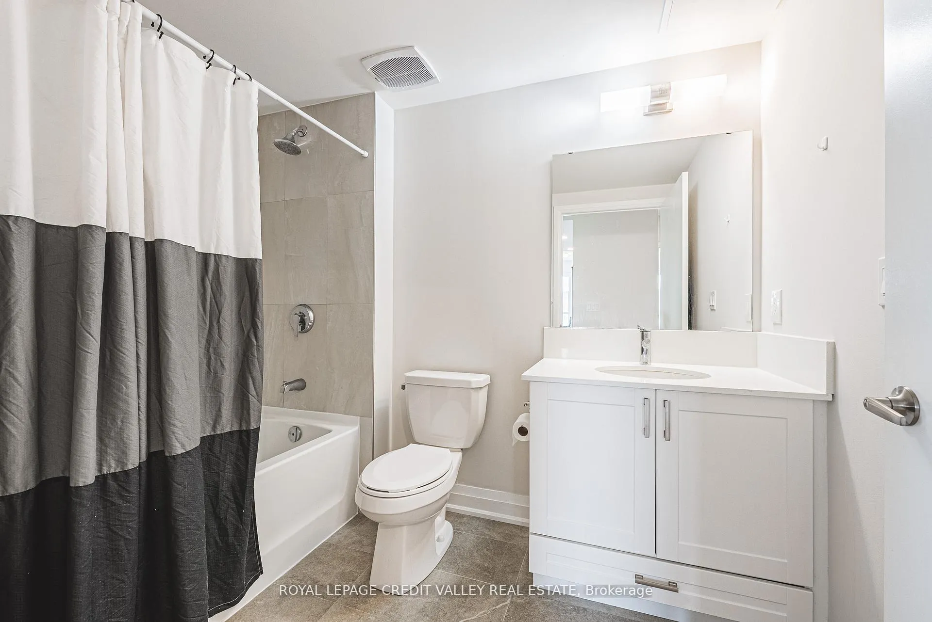 Photo 21 of Unit 317, 58 Lakeside Terrace, Barrie, Little Lake — HOMEH