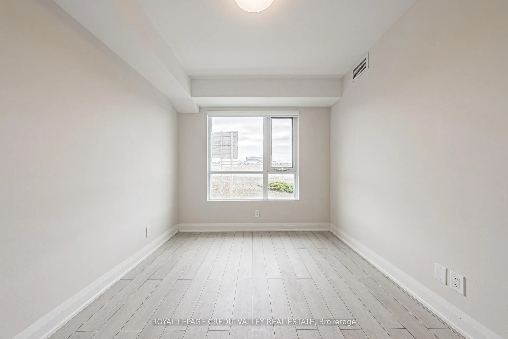 Photo 25 of Unit 317, 58 Lakeside Terrace, Barrie, Little Lake — HOMEH