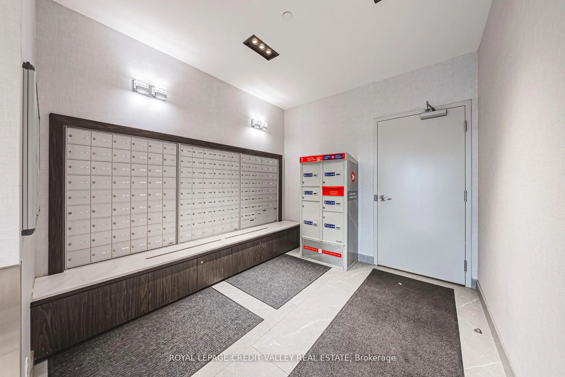 Photo 33 of Unit 317, 58 Lakeside Terrace, Barrie, Little Lake — HOMEH