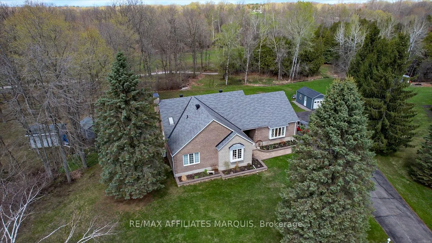 Photo 3 of 8 Tudor Circle, Rideau Lakes, Rideau Lakes (South Elmsley) Twp — HOMEH