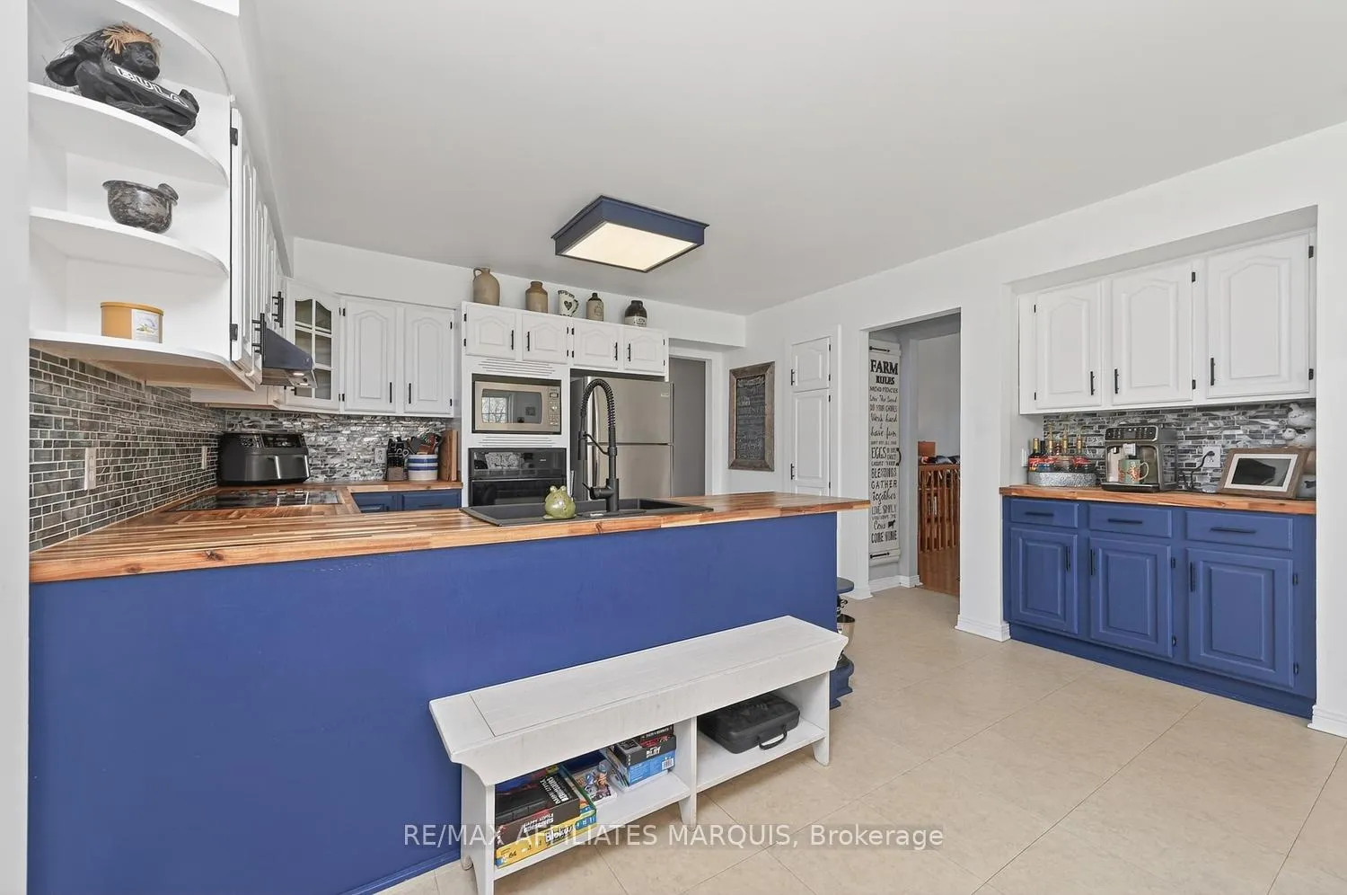 Photo 15 of 8 Tudor Circle, Rideau Lakes, Rideau Lakes (South Elmsley) Twp — HOMEH