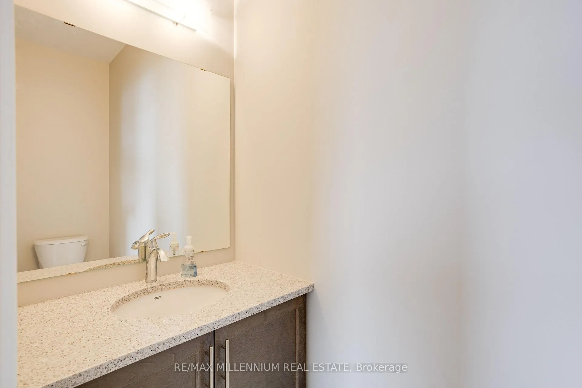 Photo 5 of 264 O'Donovan Drive, Carleton Place — HOMEH