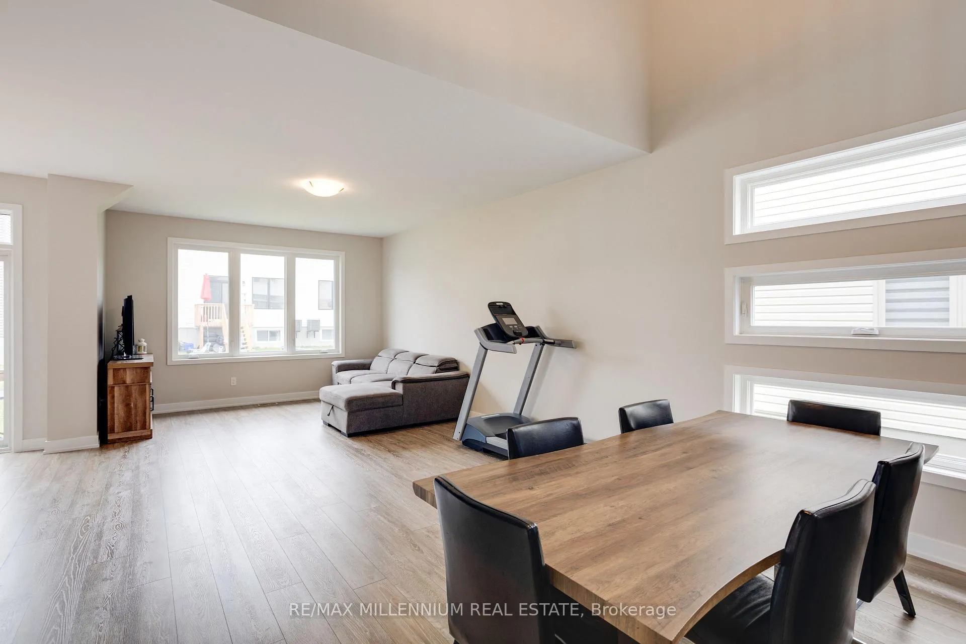 Photo 10 of 264 O'Donovan Drive, Carleton Place — HOMEH