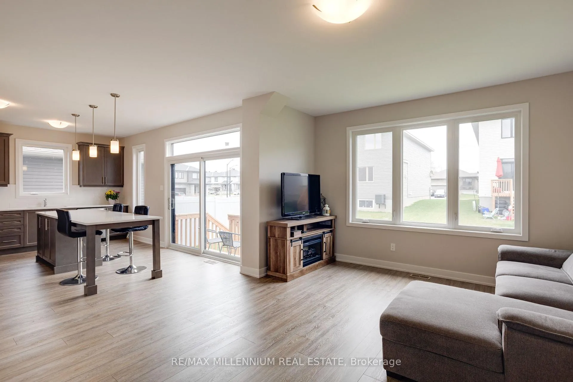 Photo 12 of 264 O'Donovan Drive, Carleton Place — HOMEH