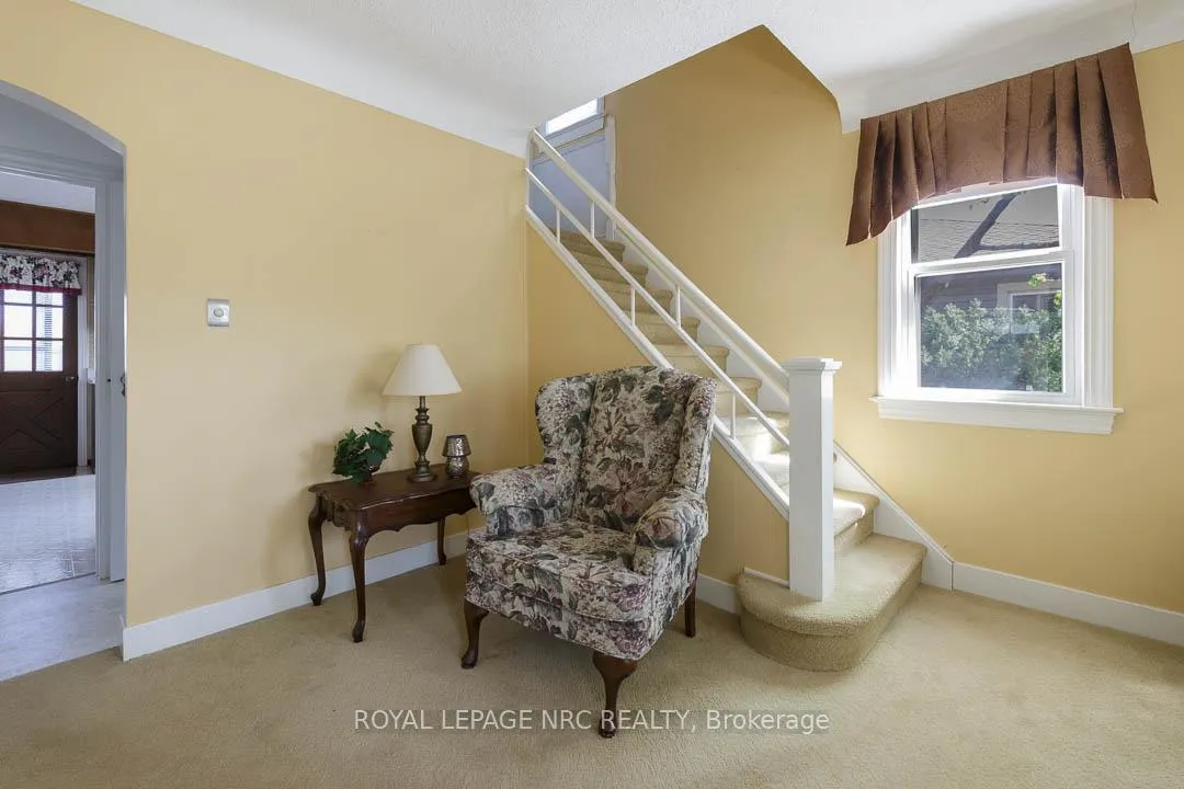 Photo 10 of 248 Wallace Avenue S, Welland, Lincoln/Crowland — HOMEH
